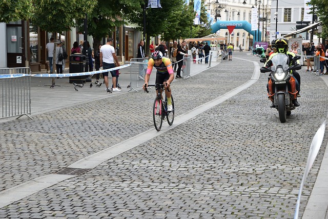 的凌空抽射 的凌空抽射